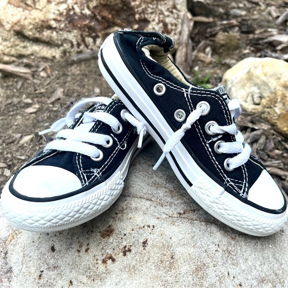 Youth Converse All Star Sneakers EUC!!😍 - Picture 3 of 8